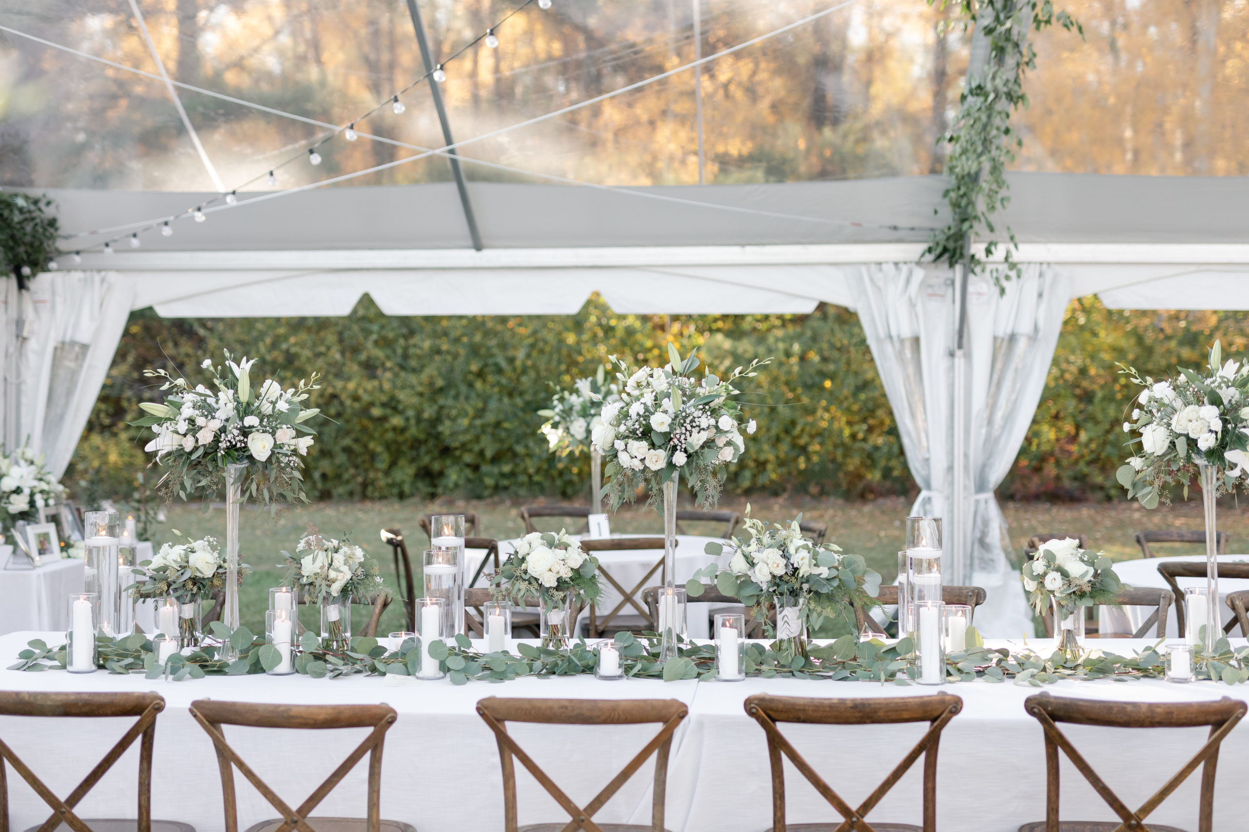 elegant-wedding-tent-floral