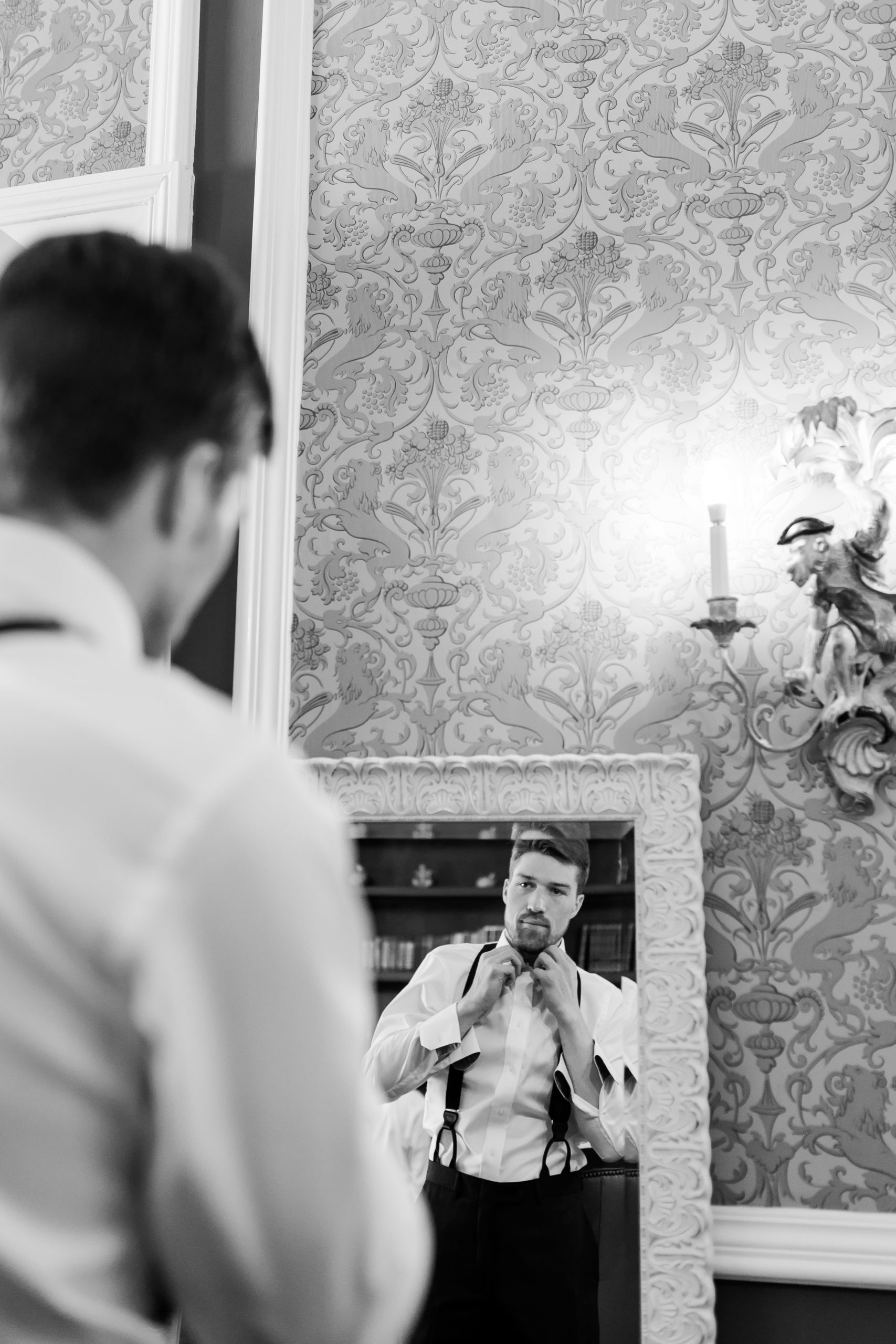 madison-club-wedding-photography-groom-getting-ready