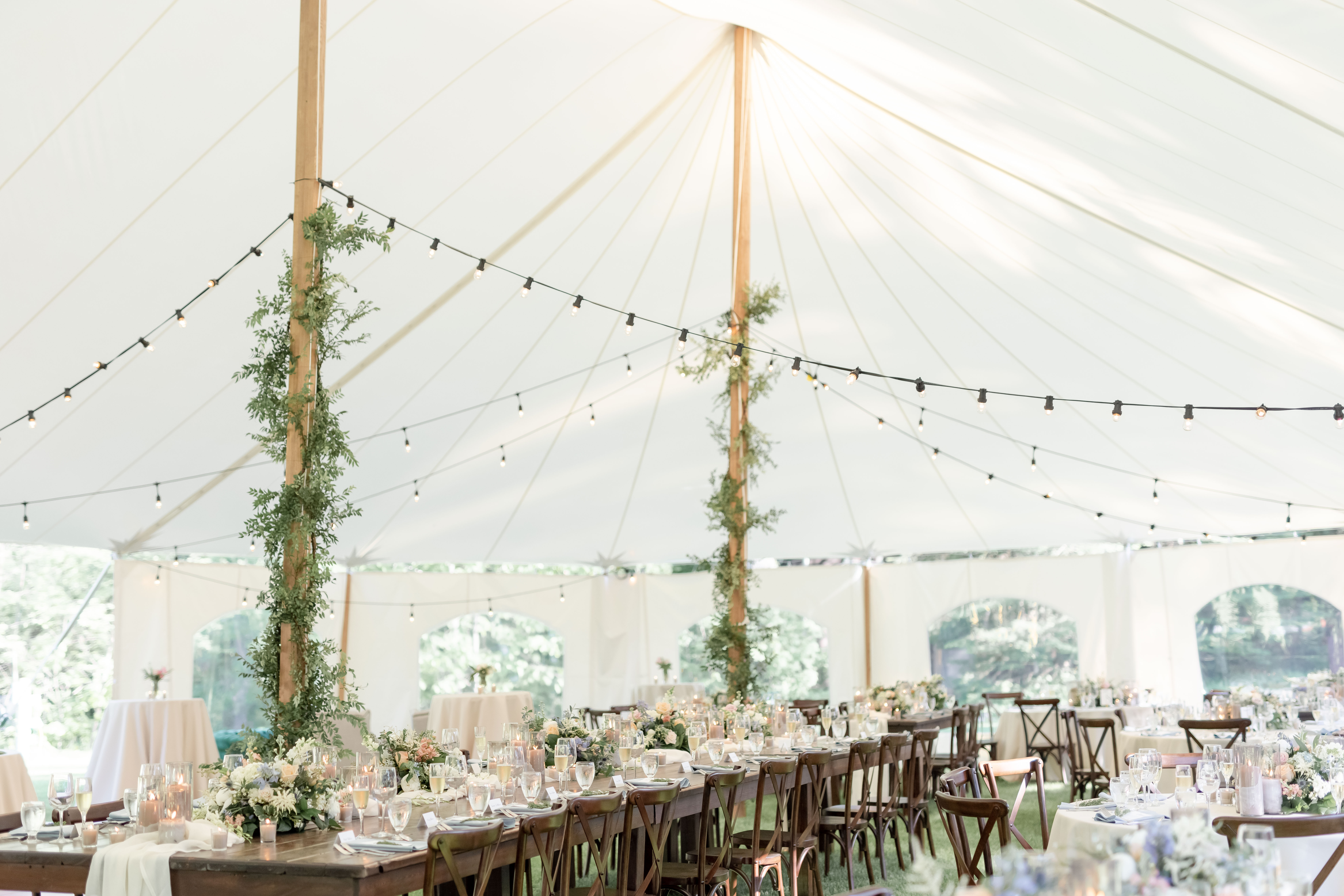 coons-franklin-lodge-tented-wedding-reception-photos