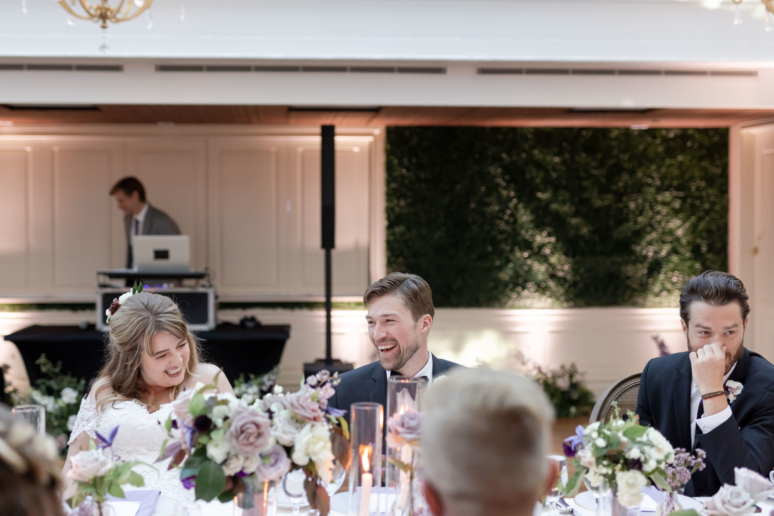 bride-groom-wedding-reception-toasts