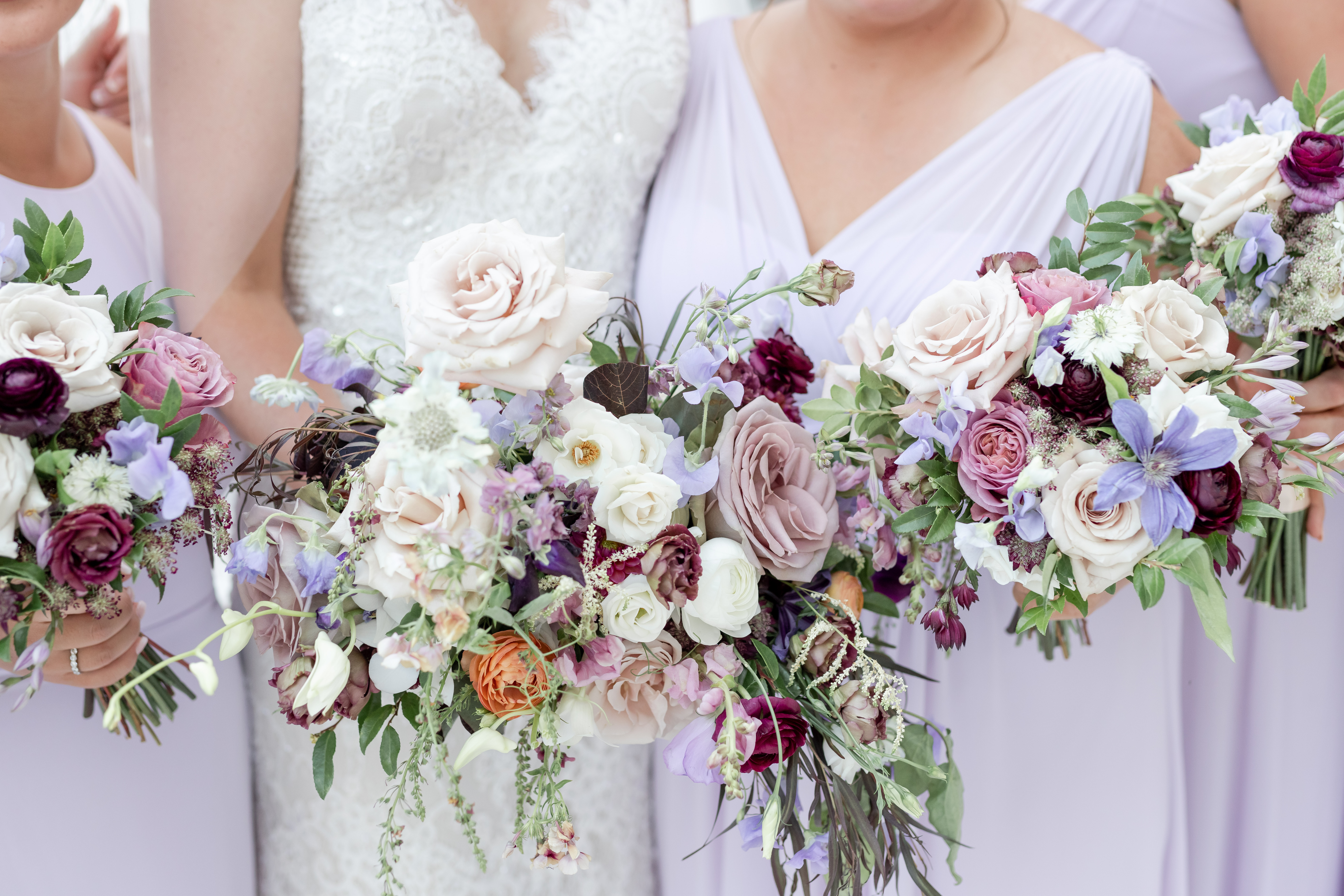 daffodil-parker-bridesmaids-bouquets