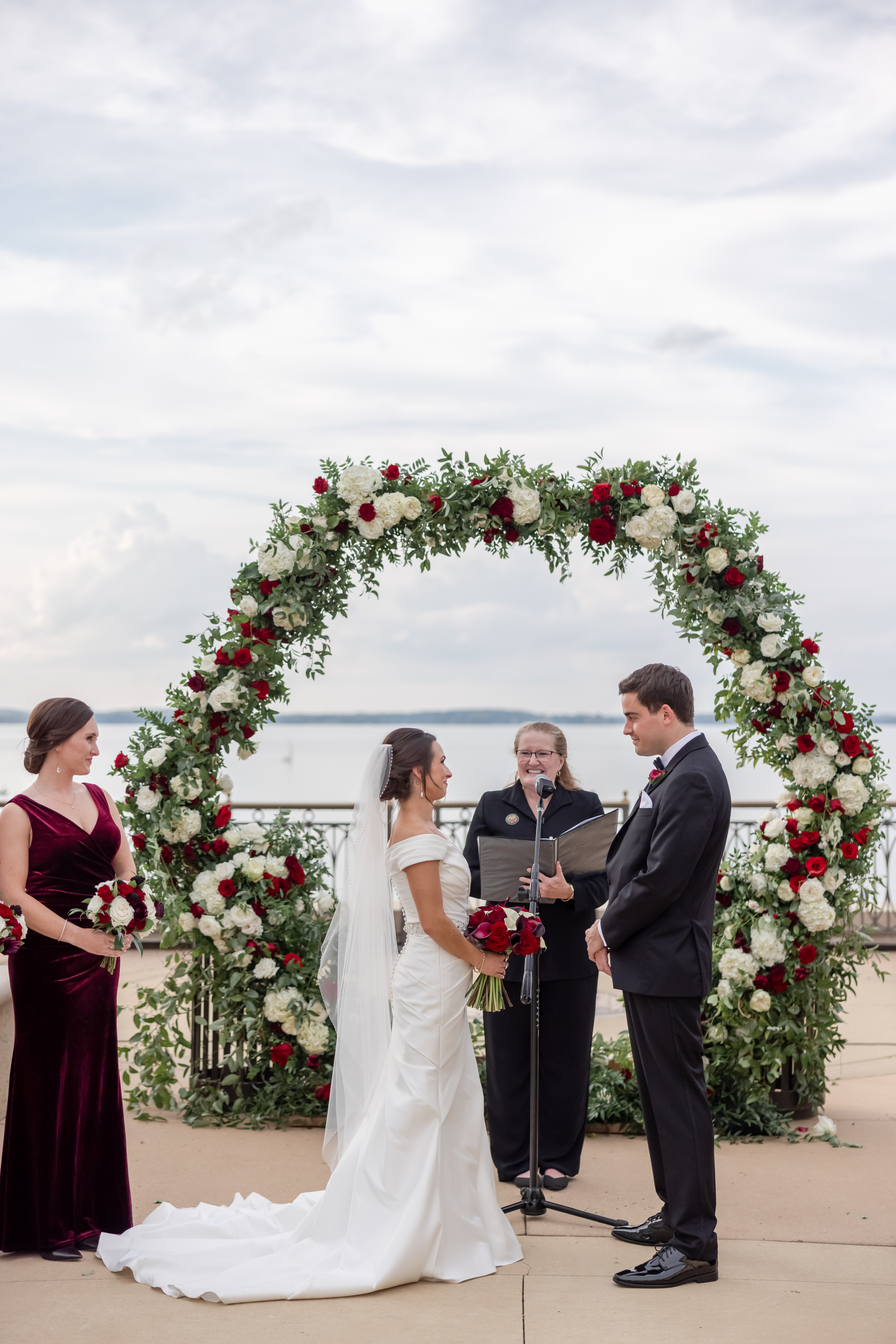edgewater-plaza-wedding-ceremony-photography