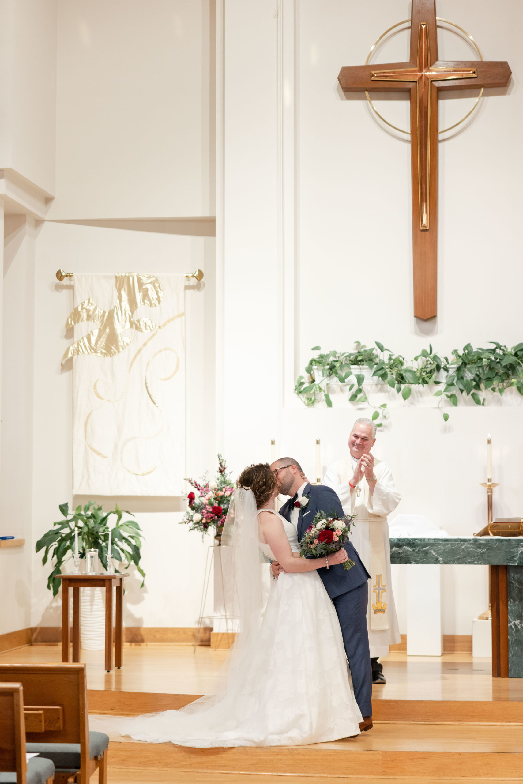 first-kiss-ceremony