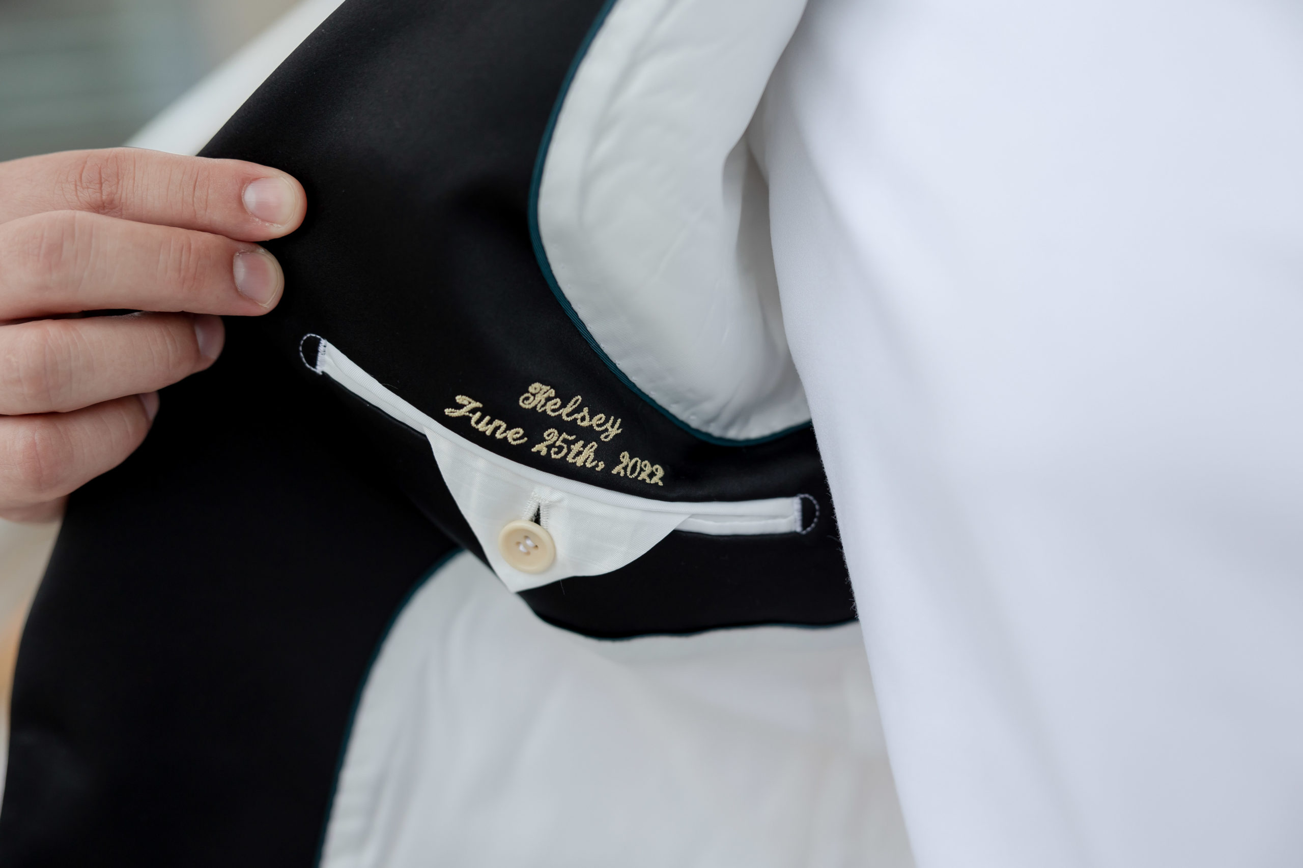 custom-suit-jacket-groom