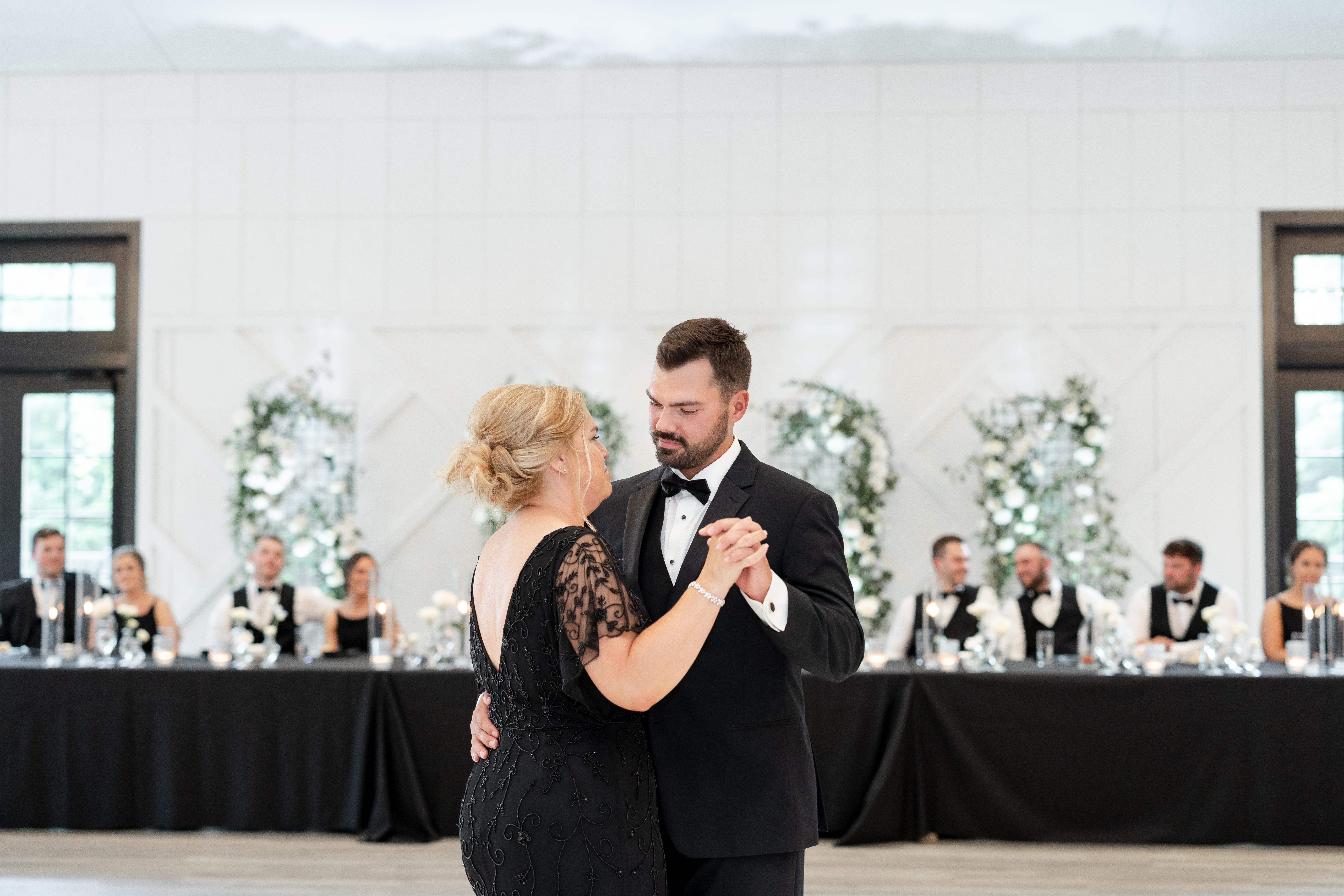 mother-son-dance-ledgecrest-reserve-wedding