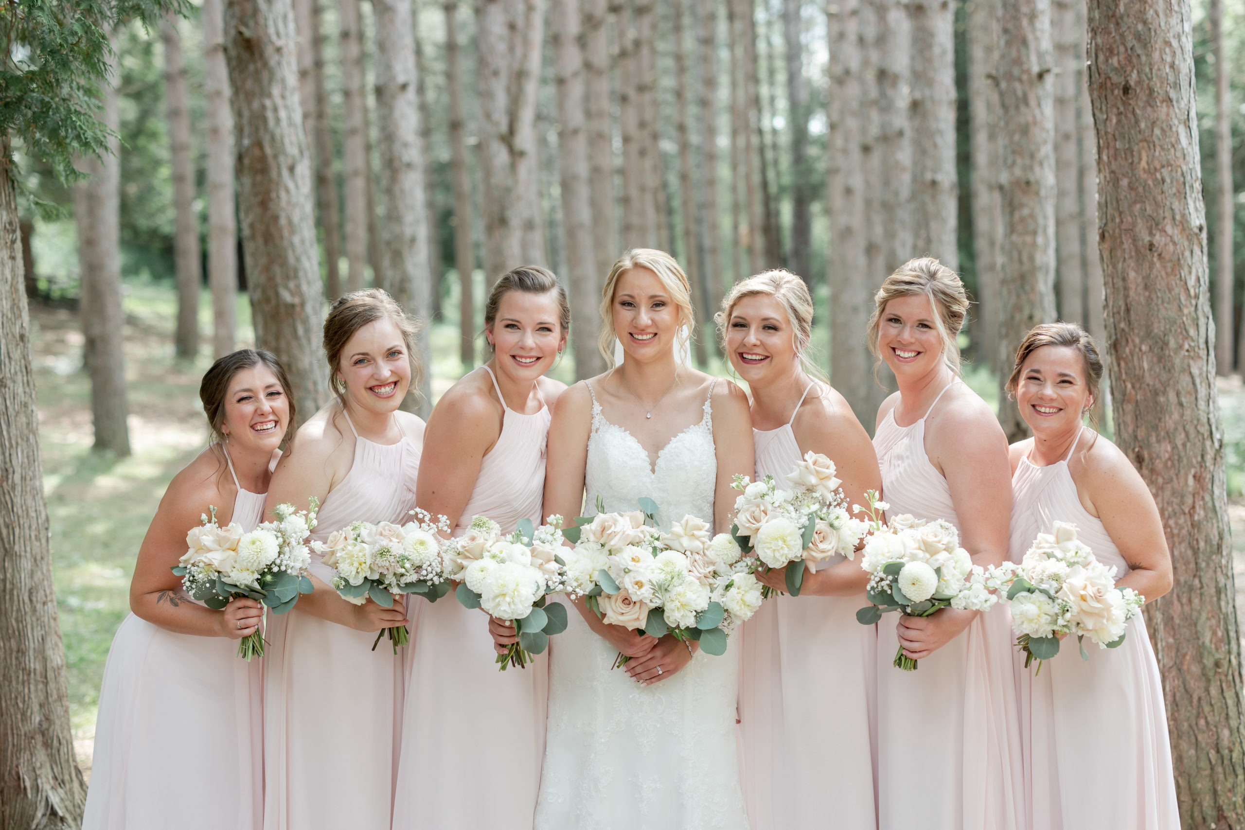 bridesmaid-photos-wisconsin-wedding