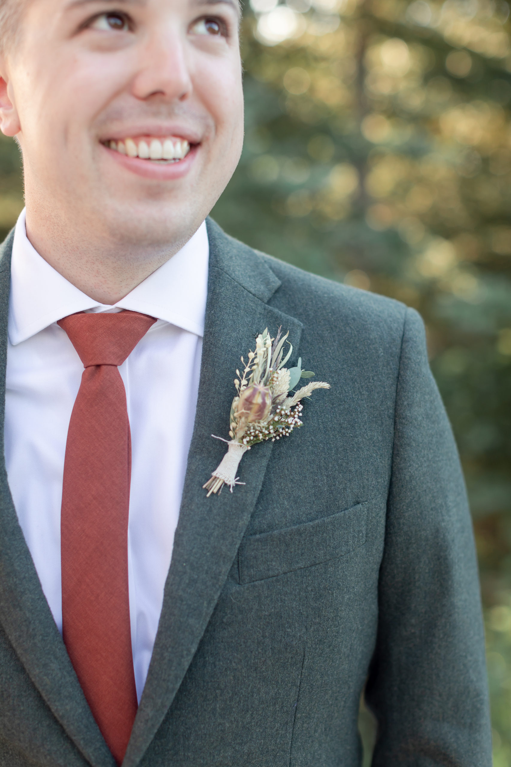 hunter-green-tweed-groom-suit