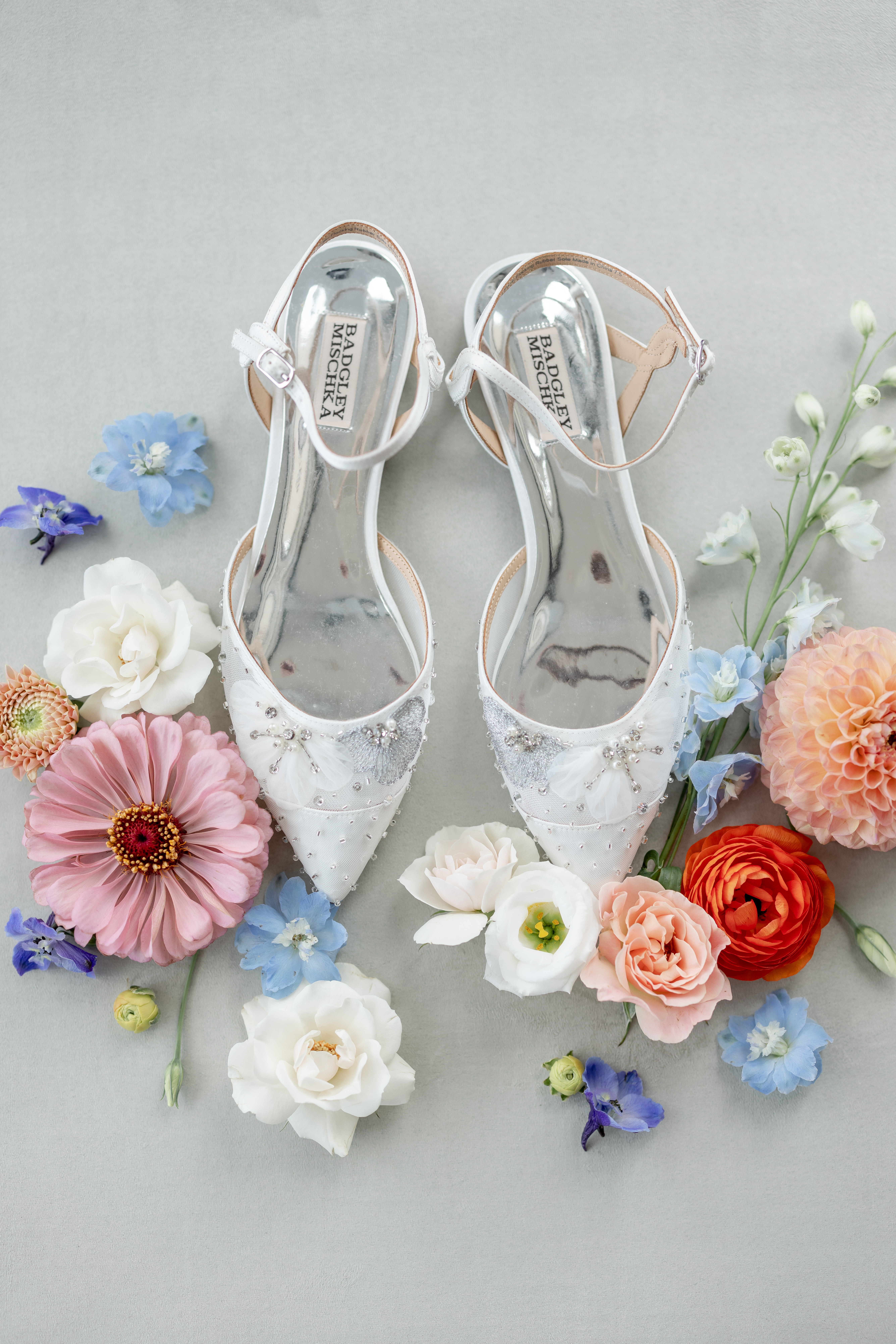 best-wisconsin-wedding-photographer-bridal-heels