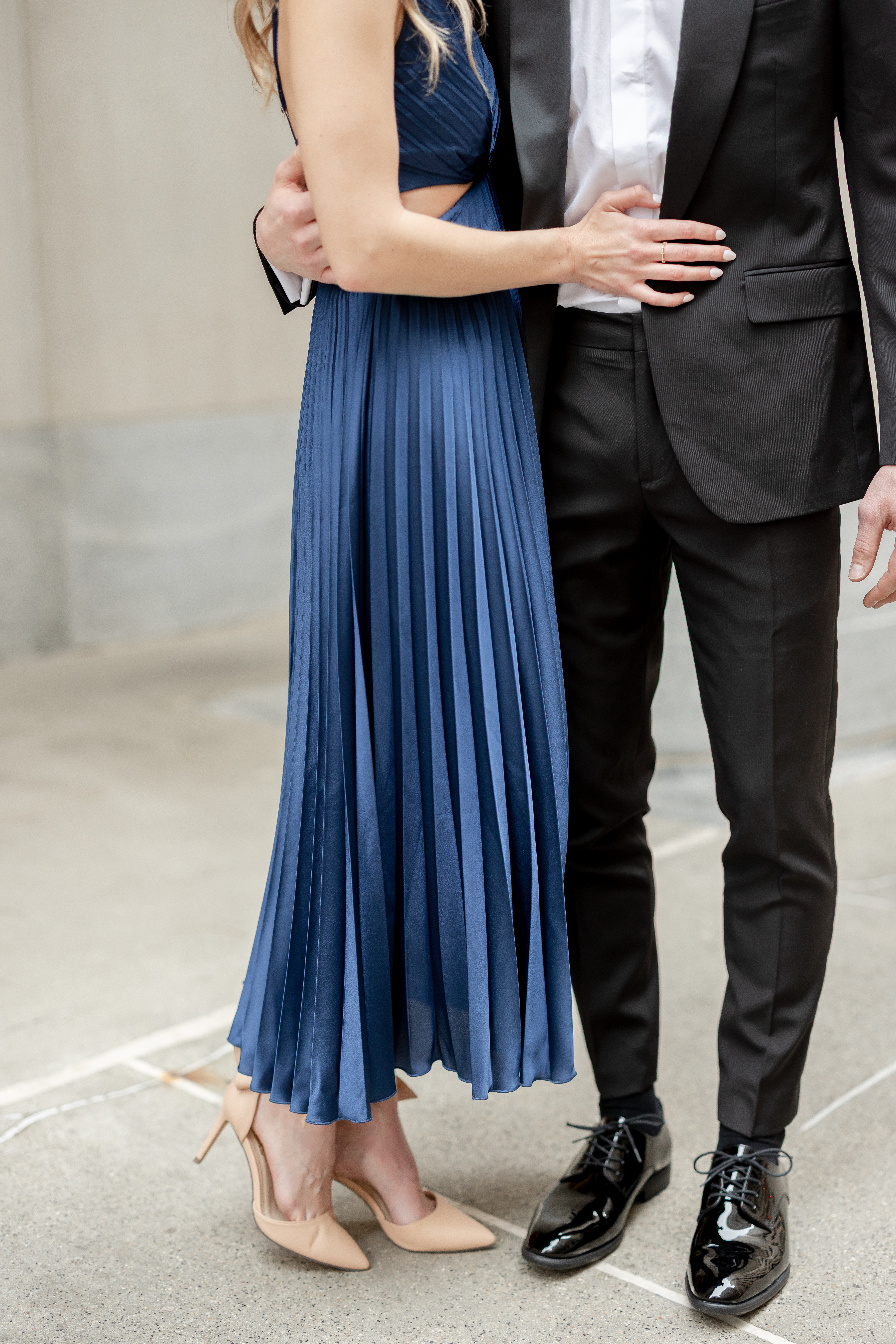 classy-engagement-session-outfit-inspiration