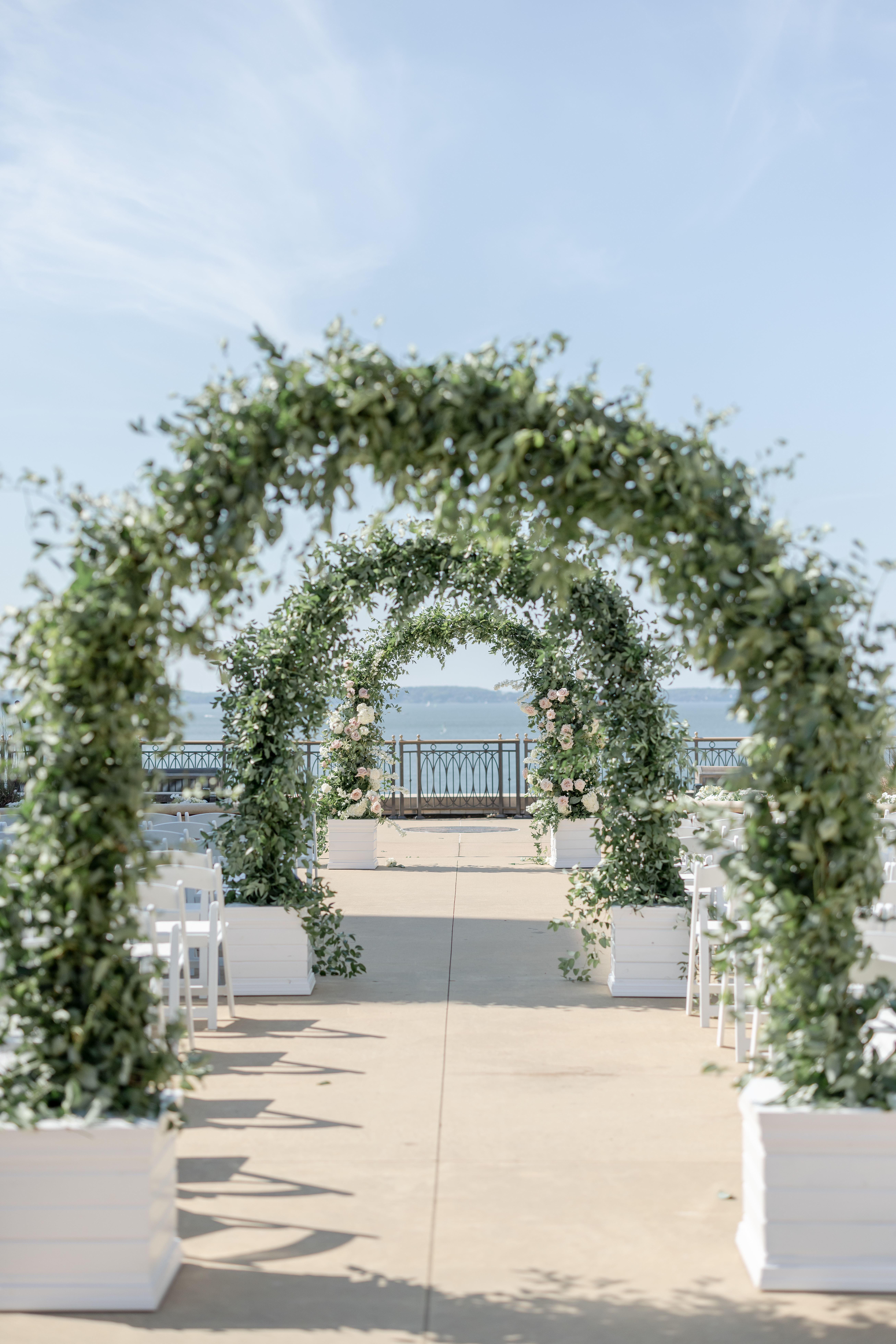 wedding-aisle-flower-arches