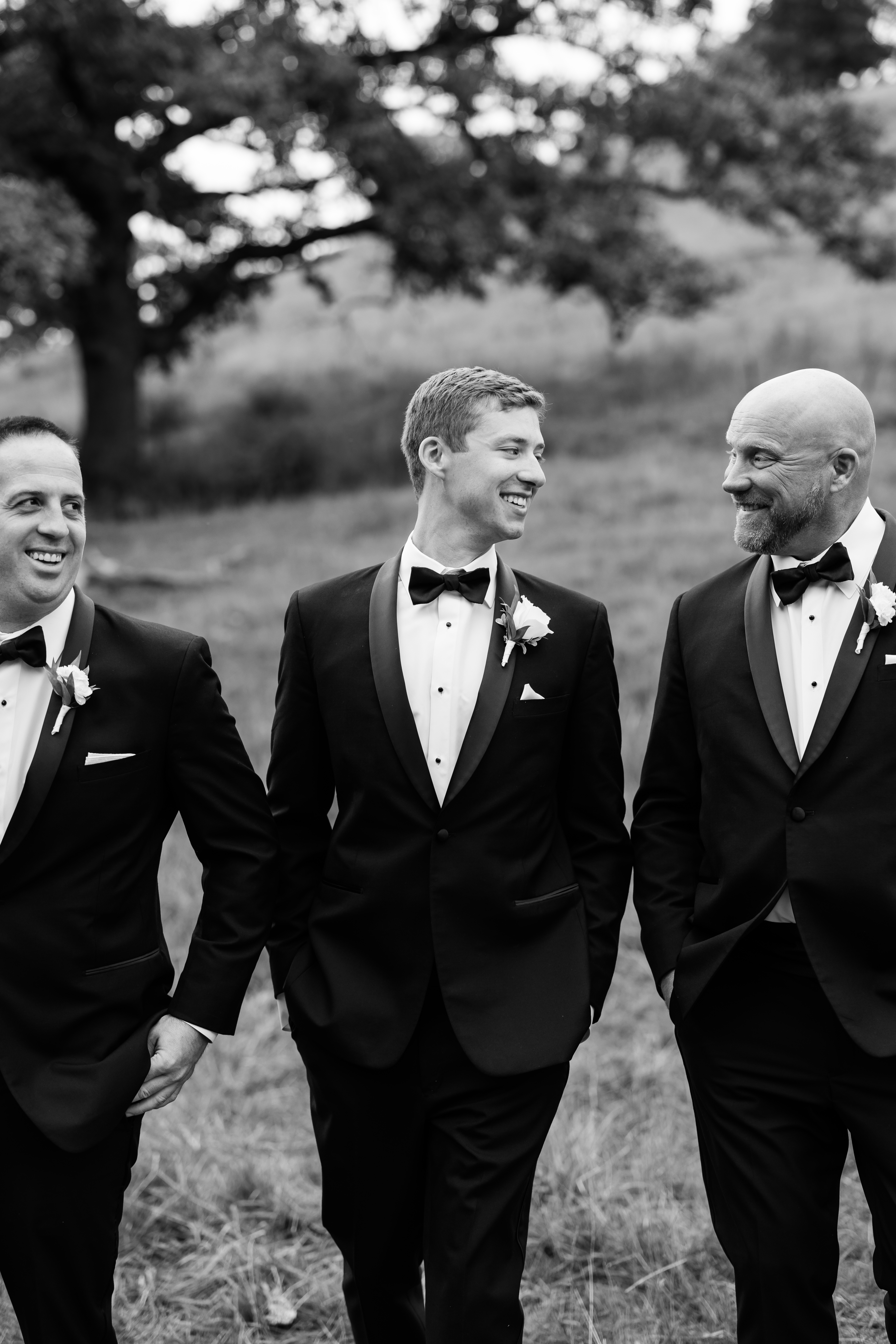 groomsmen-tux-wedding-day