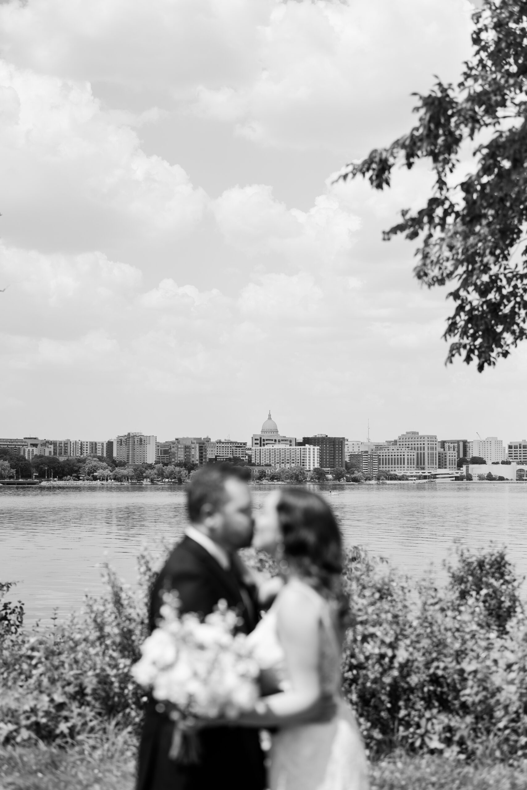 lake-monona-madison-wisconsin-wedding-photos
