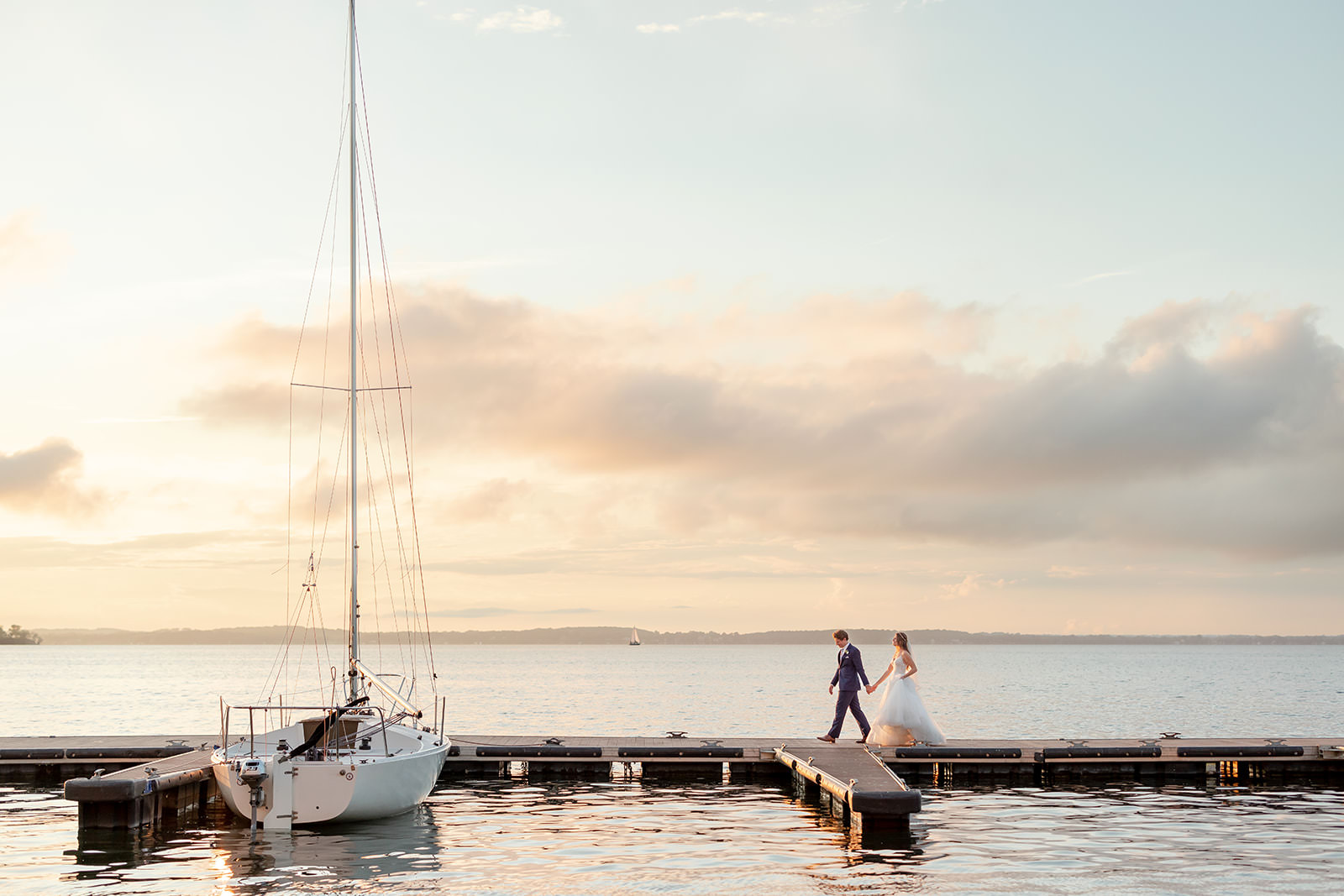 sunset-sailboat-photos-edgewater-wedding