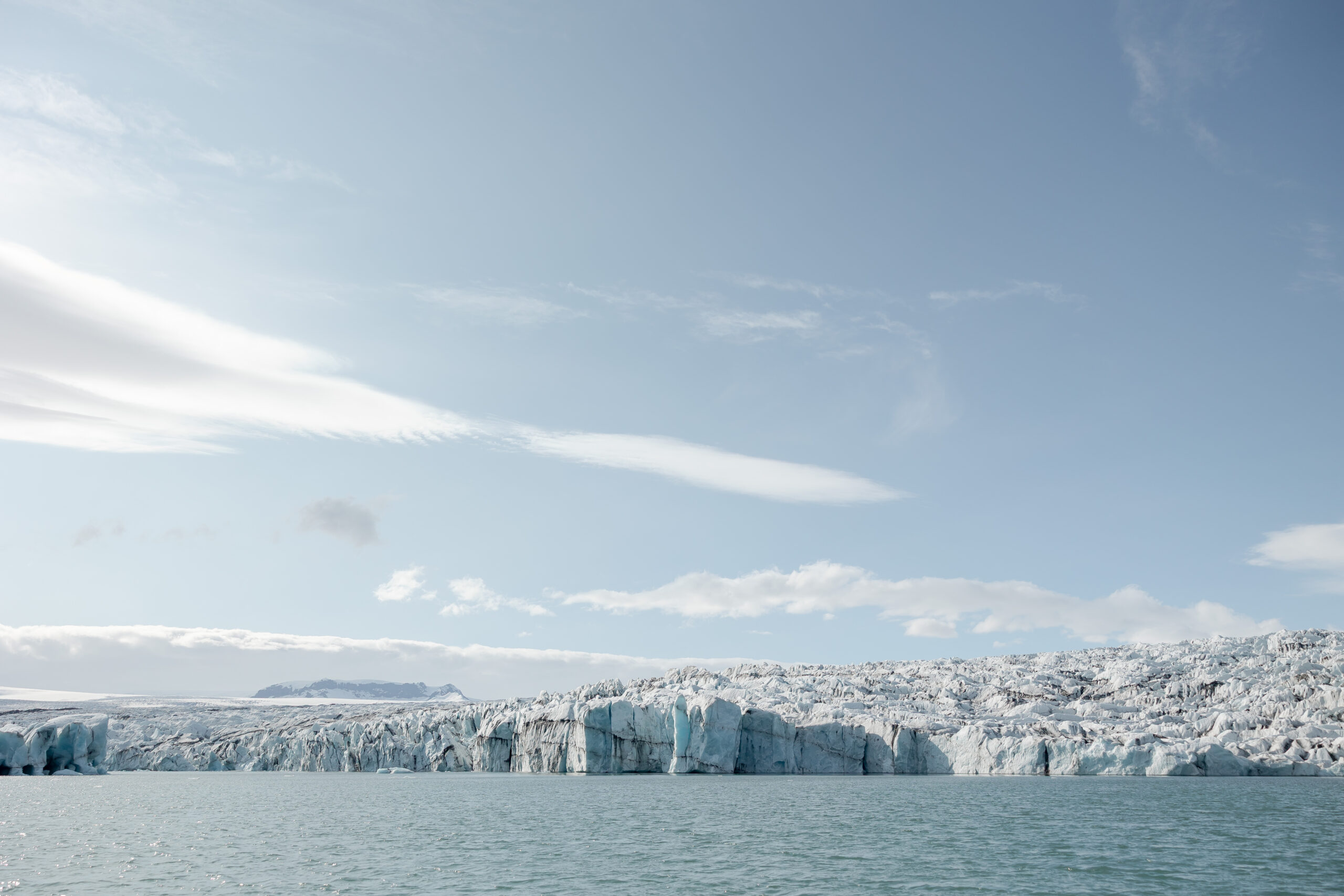 Jökulsárlón-Boat-Ride-Glacier-Hike-arctic-adventures