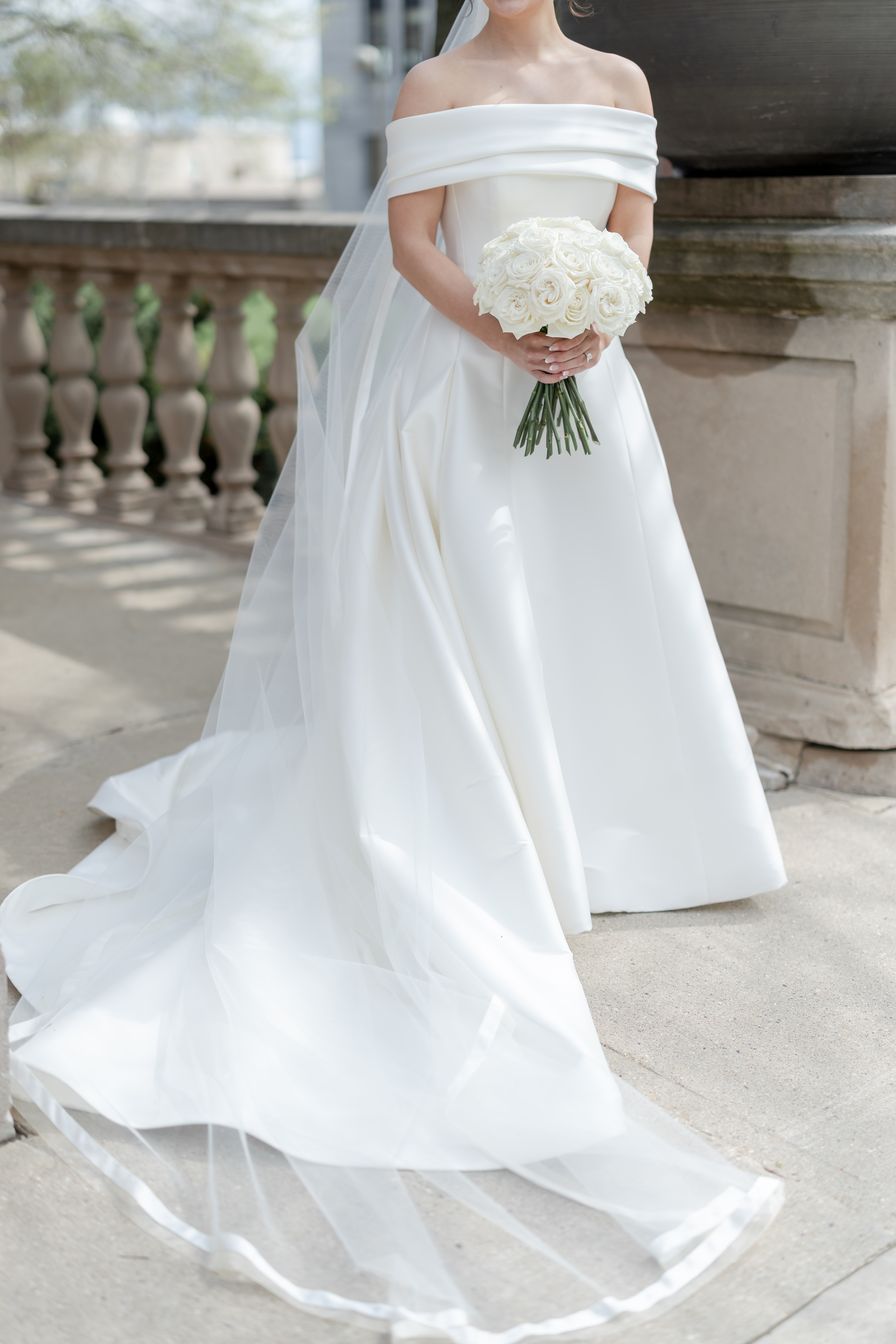 all-white-bridal-look