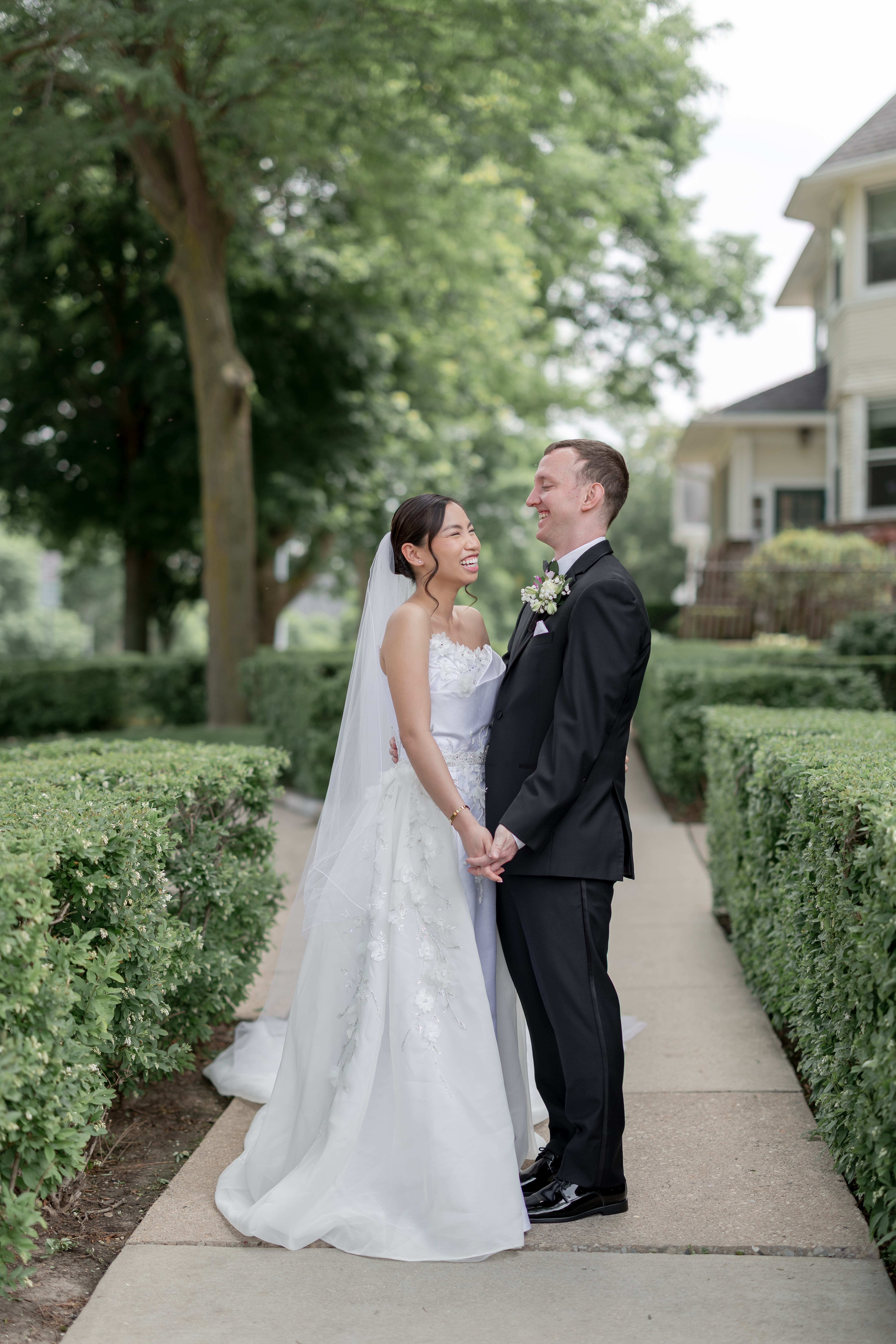 first-look-edgewater-hotel-wedding