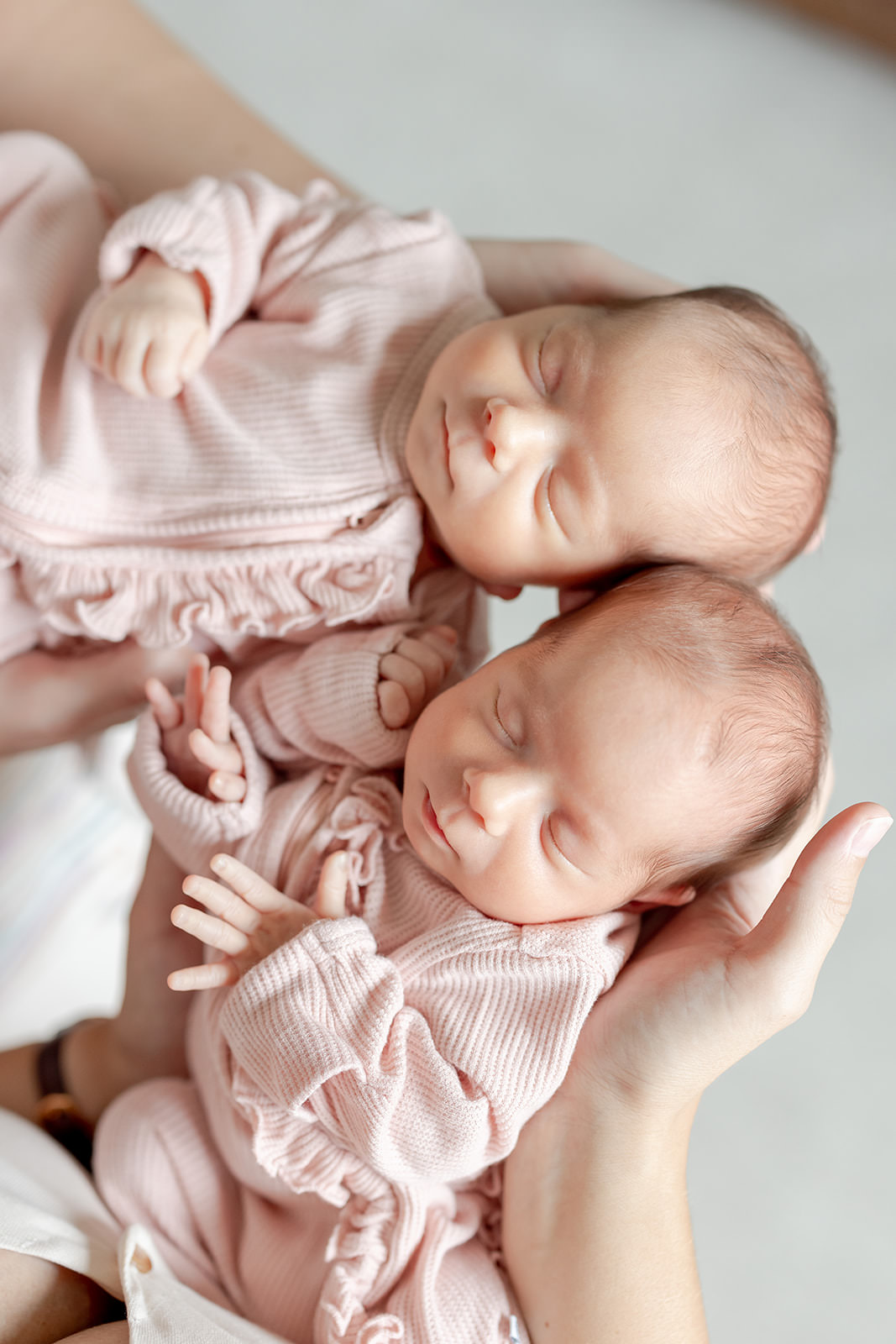 at-home-twin-newborn-session-wisconsin