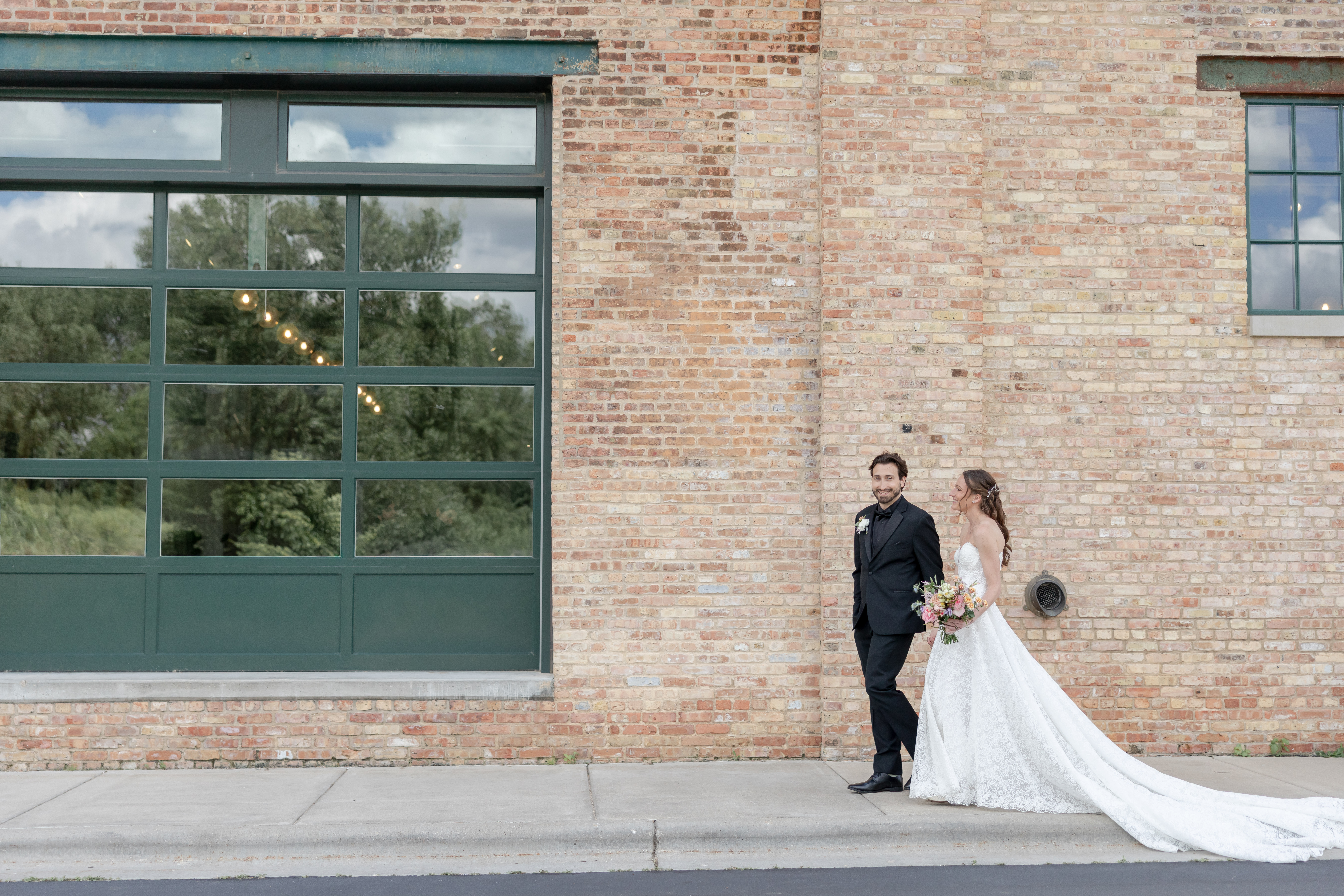 spring-wedding-garver-feed-mill-bridal-portraits